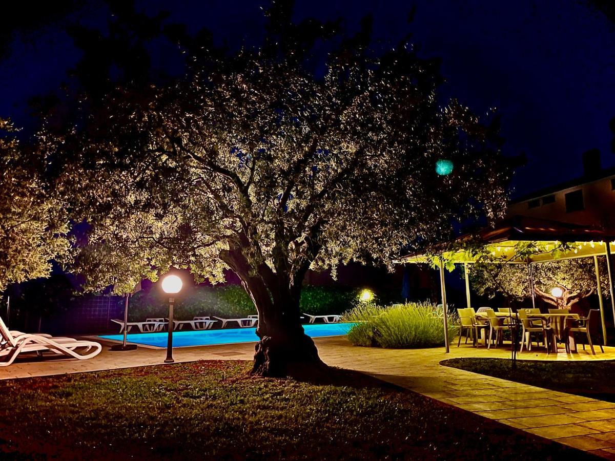 Pansion Margerita Bed & Breakfast Porec Bagian luar foto