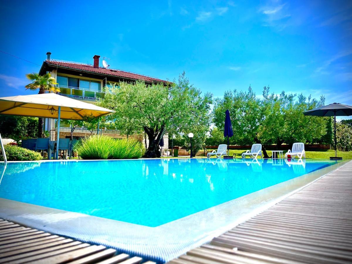 Pansion Margerita Bed & Breakfast Porec Bagian luar foto