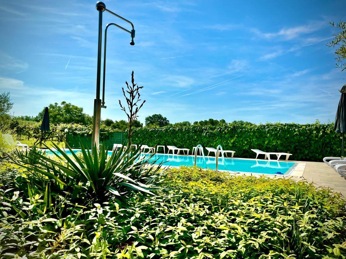 Pansion Margerita Bed & Breakfast Porec Bagian luar foto