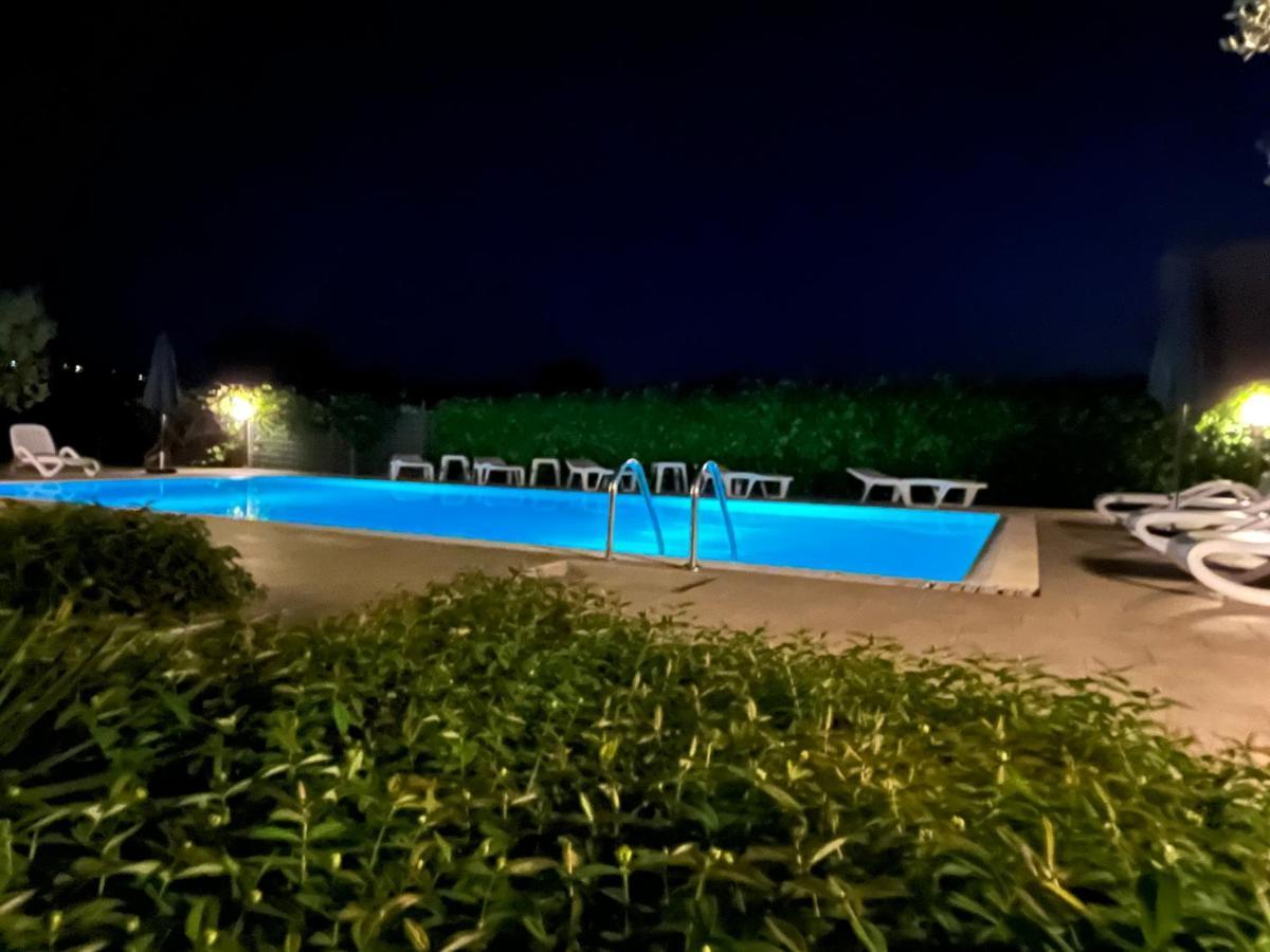 Pansion Margerita Bed & Breakfast Porec Bagian luar foto