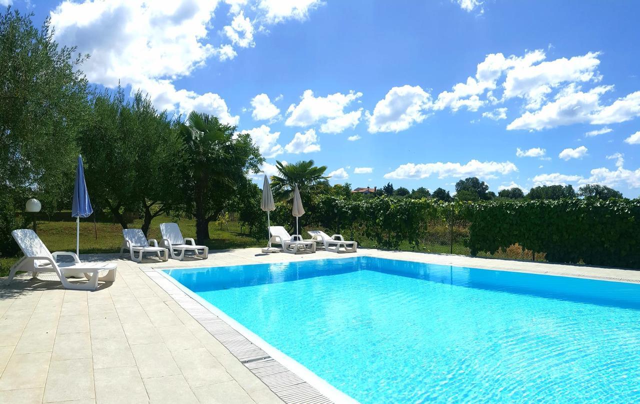 Pansion Margerita Bed & Breakfast Porec Bagian luar foto