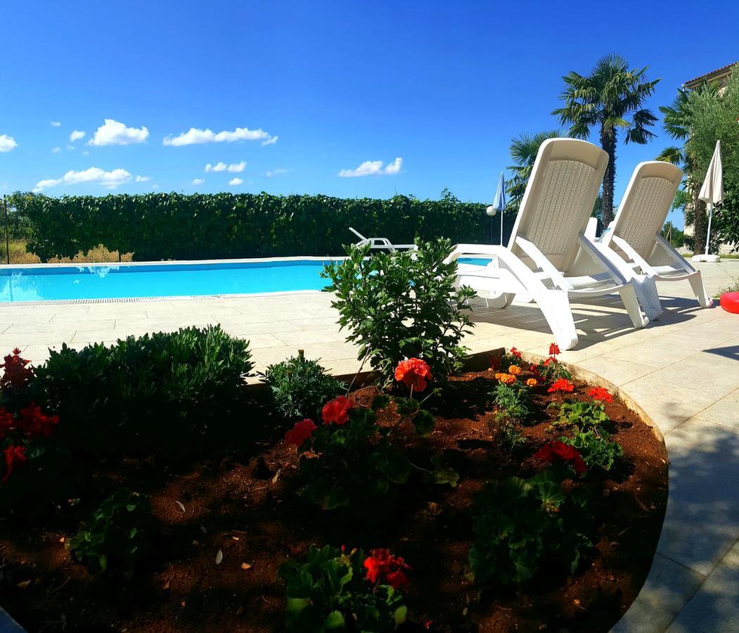 Pansion Margerita Bed & Breakfast Porec Bagian luar foto