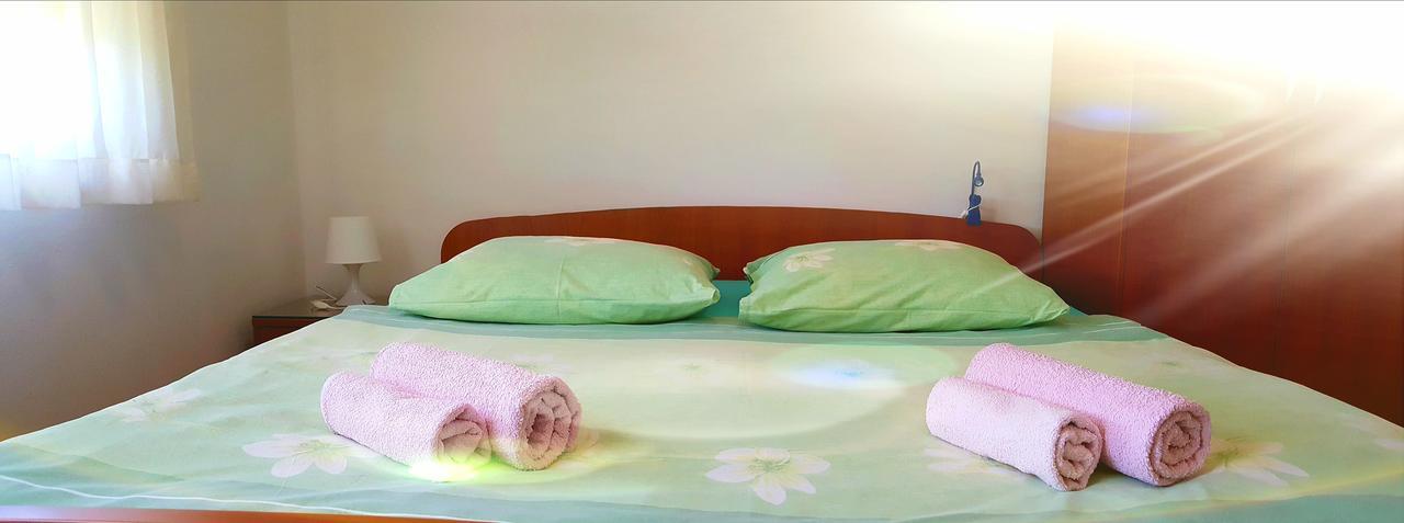 Pansion Margerita Bed & Breakfast Porec Bagian luar foto